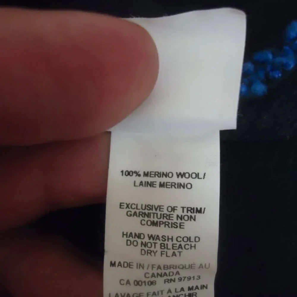 Canada Goose Blue Expedition Trapper Pom Pom Hat Mint! - Picture 5 of 5